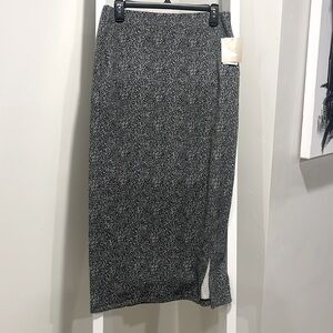 NWT Black & White Tea Length knit Skirt